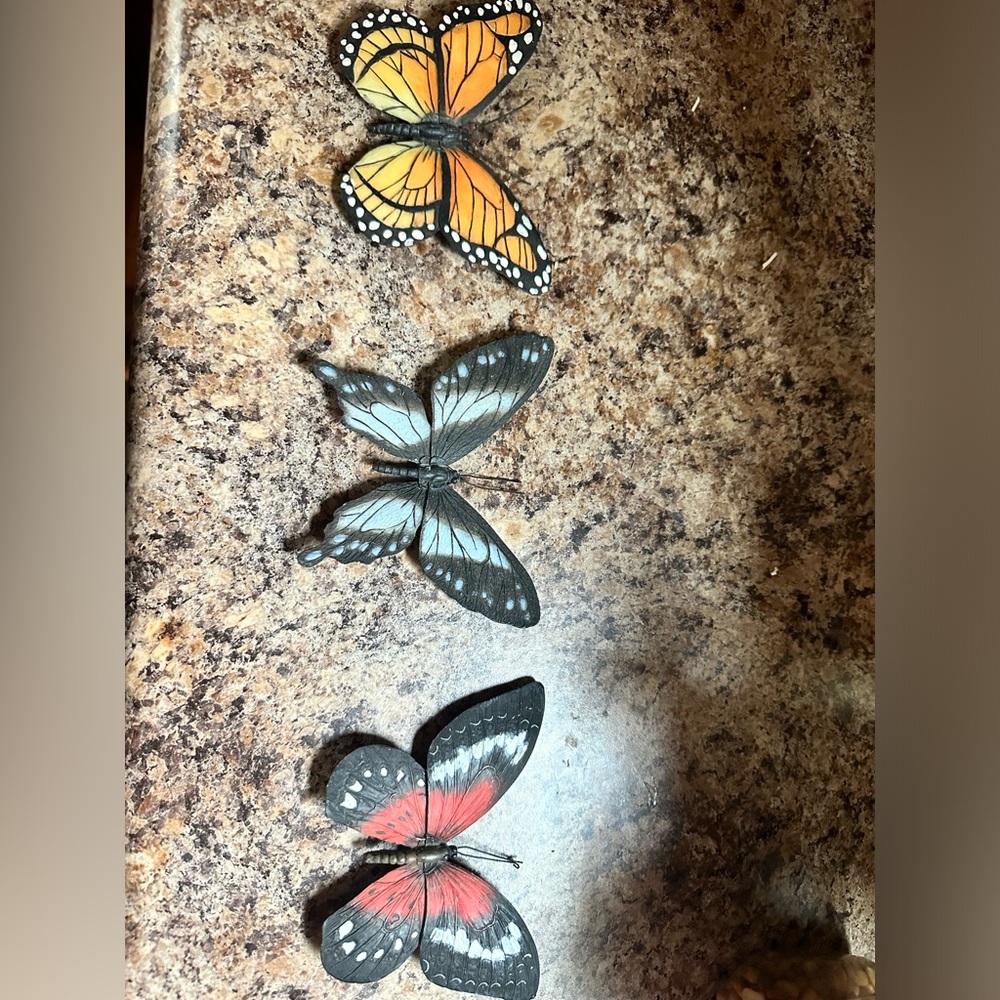 butterfly wall decorations (3pc)